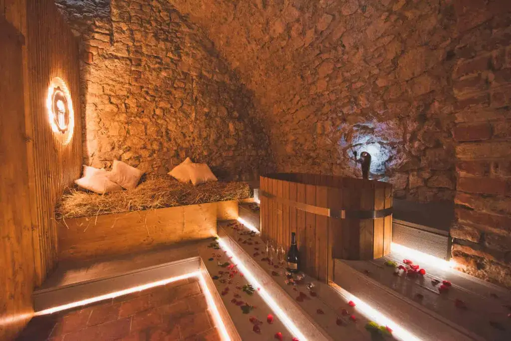 Najpiękniejsze miejsca na romantyczny wieczór we dwoje w Krakowie - poradnik