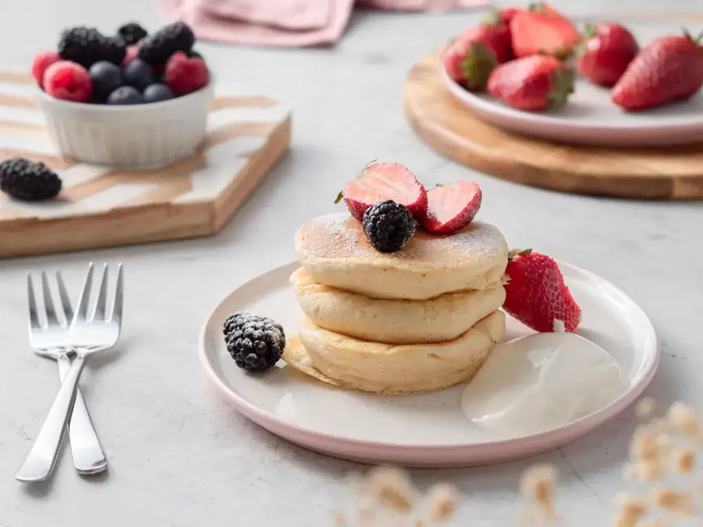 Proste przepisy na domowe ciasta – sprawdzone wypieki dla każdego