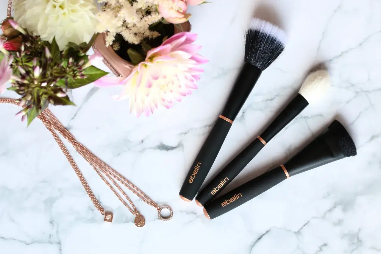 Make-up Pinselset DM: ebelin vs. Real Techniques Dein Guide
