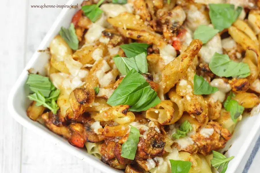 Zapiekanka włoska z kurczakiem - szybki przepis na pyszne danie jednogarnkowe