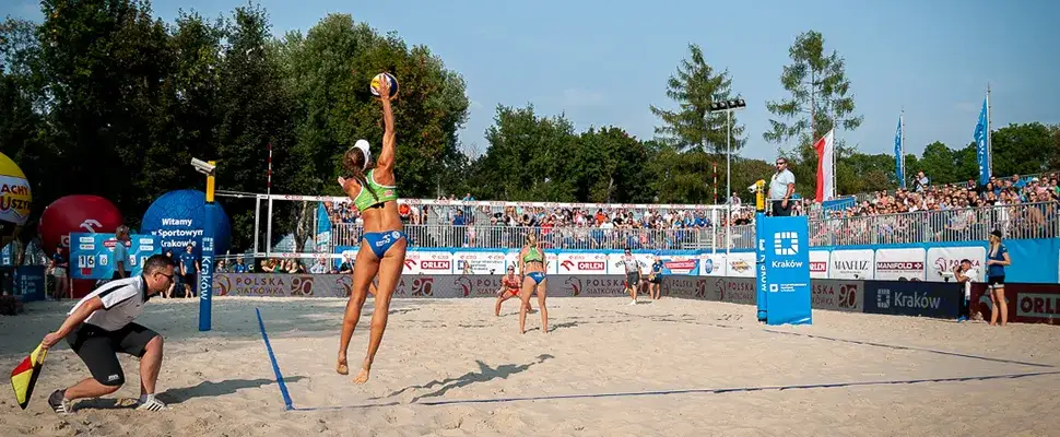 Jak dobierać buty do gry w siatkówkę plażową