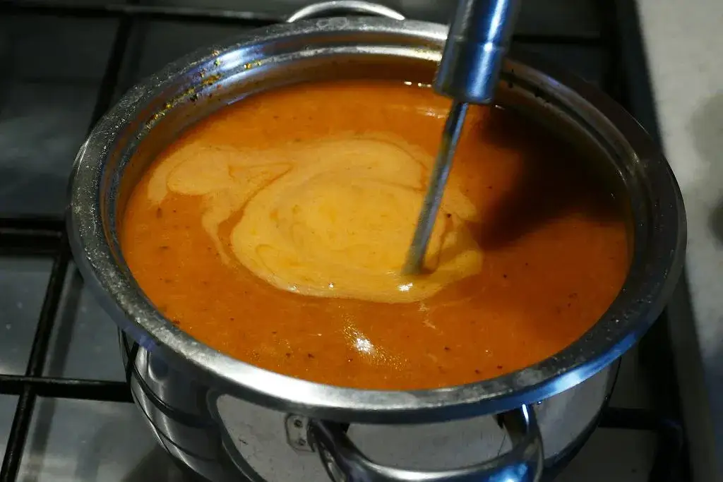 Idealna zupa bez grudek: Wybierz mąkę i zagęść jak ekspert