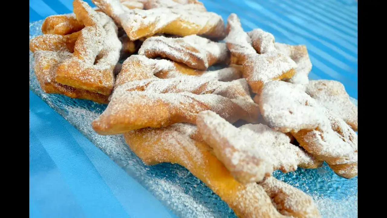 Przepis na ciasto chruściki – idealne na każdą okazję, krok po kroku