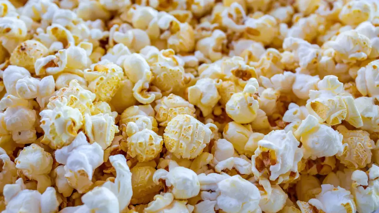 Jak zrobić popcorn w dieslu? Niebezpieczne eksperymenty w kuchni