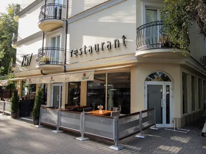 Jakie kawiarnie na Saskiej Kępie zachwycą swoim urokiem? Top 5