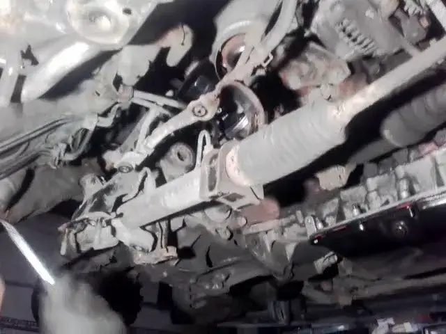 Wymiana alternatora Avensis D4D: Oszczędź 600 zł! Poradnik DIY