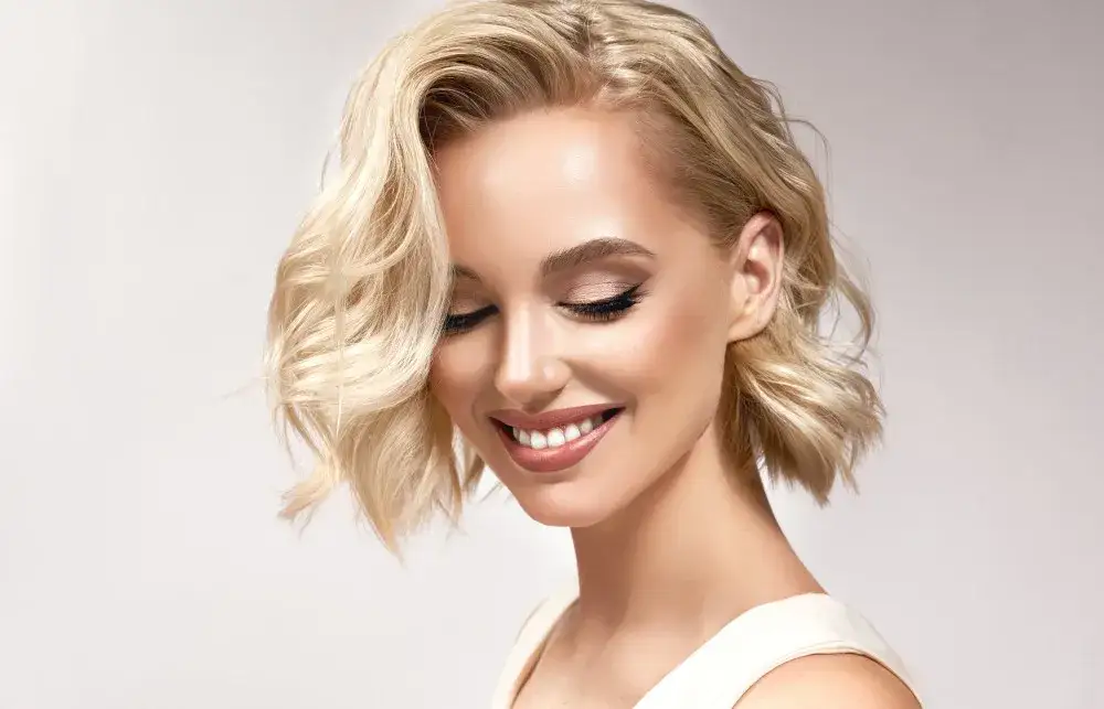 Jak wyszczuplić twarz fryzura - najlepsze cięcia dla pełnej twarzy