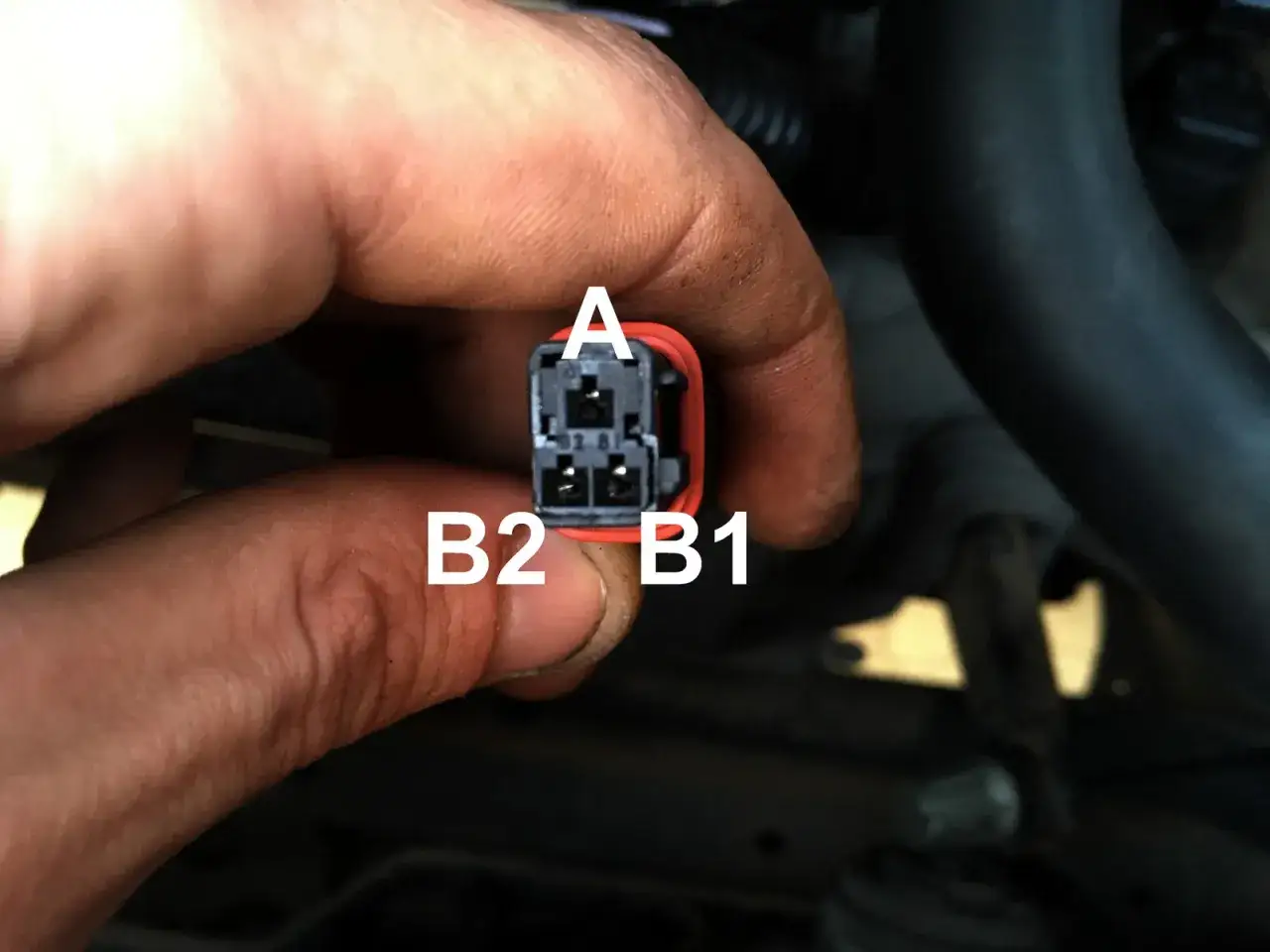 Czujnik wentylatora chłodnicy: Gdzie go szukać? Diagnoza krok po kroku