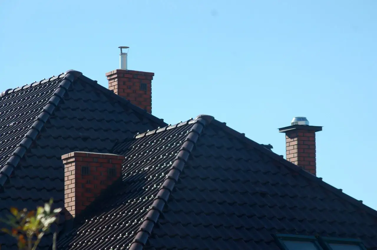 Ile kosztuje komin systemowy? Pełny kosztorys i porady eksperta