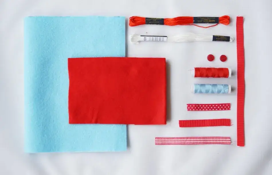 Jak uszyć szmatkę przytulankę dla dziecka, aby była bezpieczna i wyjątkowa