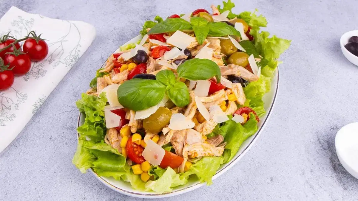 Insalata di Pollo: Ricette Classiche, Leggere e Creative | Amerigo Vitale