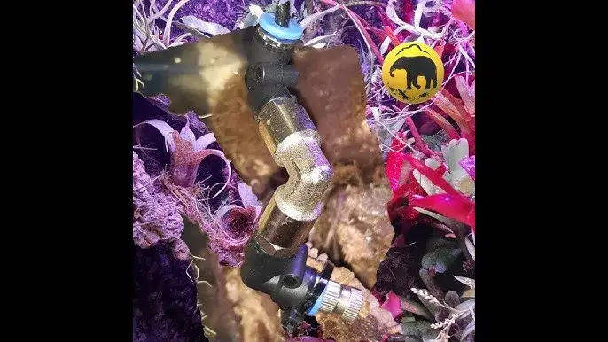 Domowy zraszacz DIY: Zrób go sam i oszczędź na wodzie!