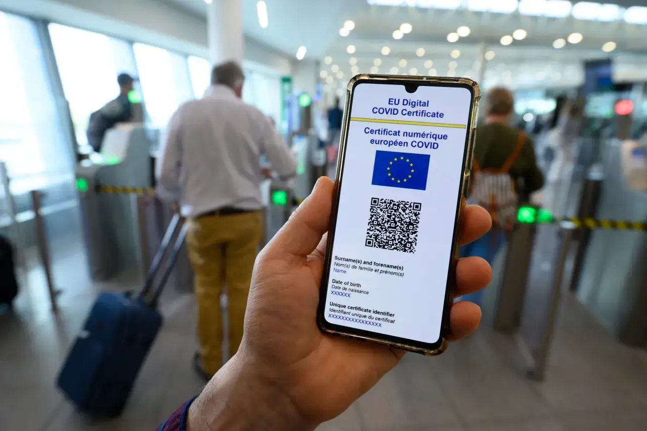 Czy do Szwajcarii potrzebny jest paszport covidowy? Sprawdź aktualne zasady