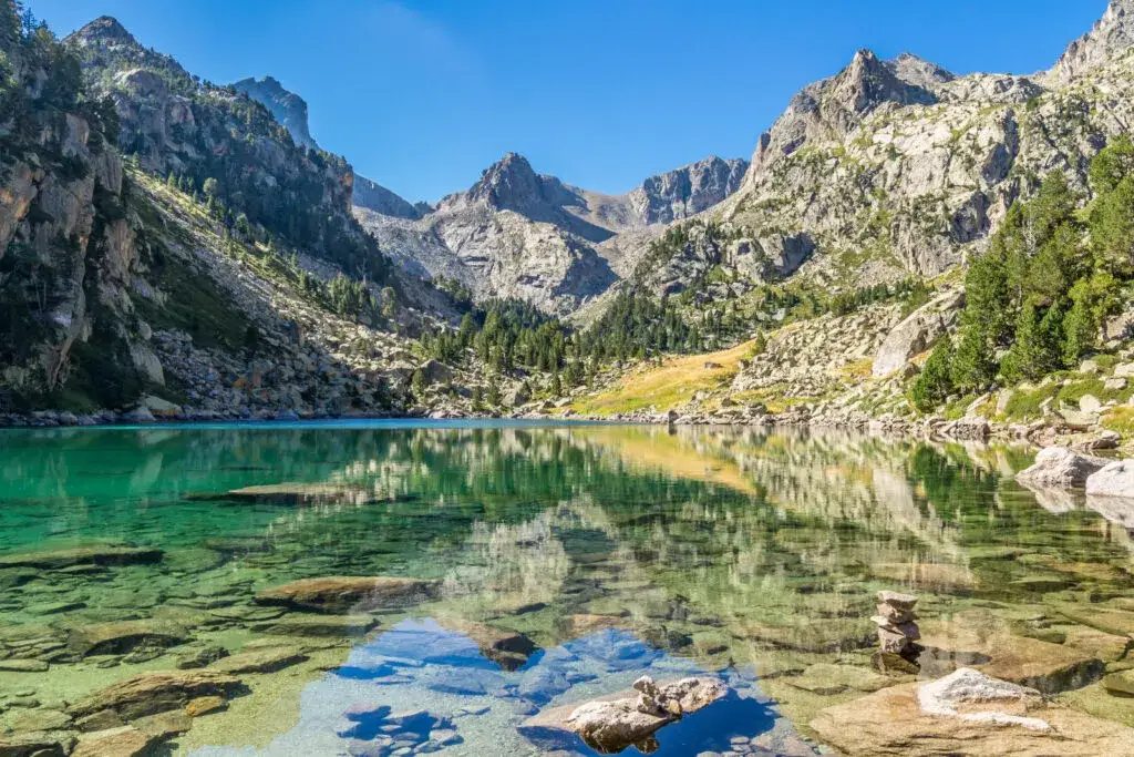 Pireneje w Hiszpanii - odkryj niezwykłe góry i ich sekrety