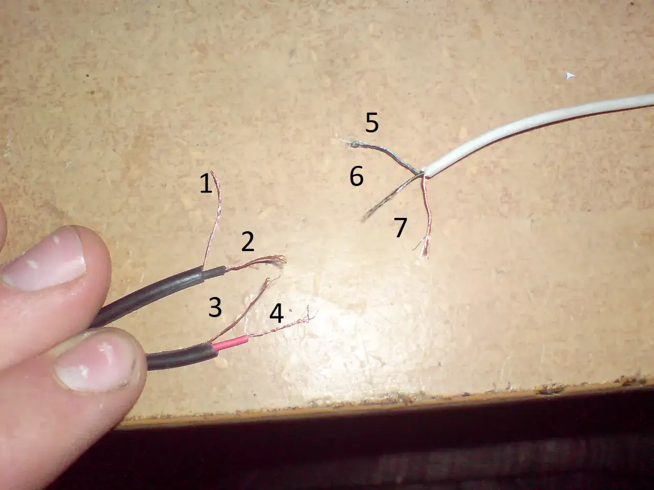 Jak zrobić kabel chinch jack – proste kroki i niezbędne materiały