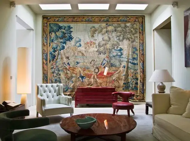 Dywan na ścianie jak się nazywa? Poznaj jego niezwykłą historię i zalety.