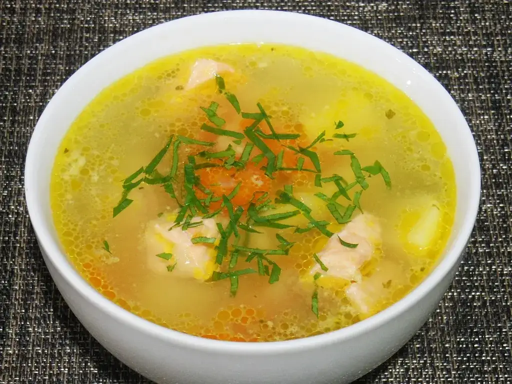 Jak się robi zupę rybną – prosty przepis, który zachwyci smakoszy