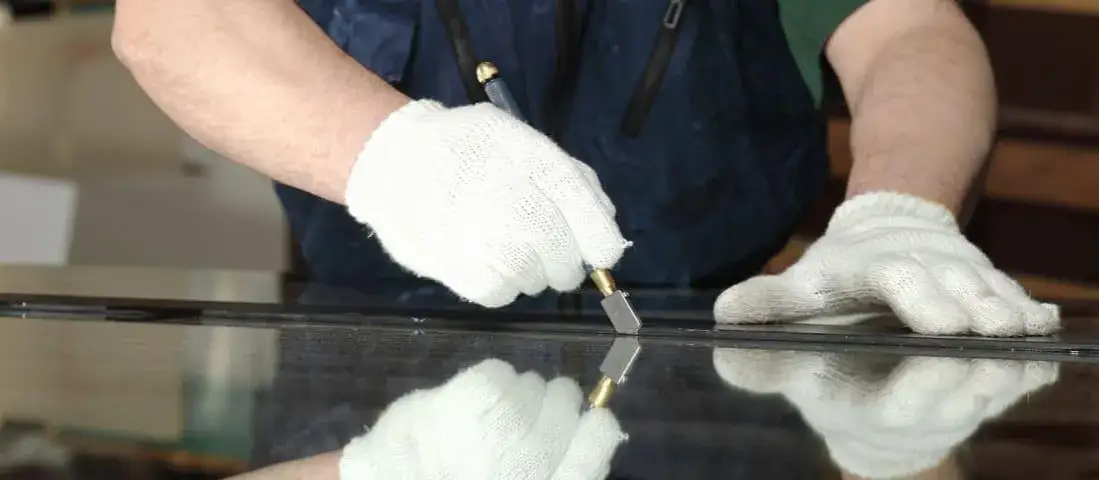 Z czego jest lustro? Odkryj tajemnice materiałów i konstrukcji