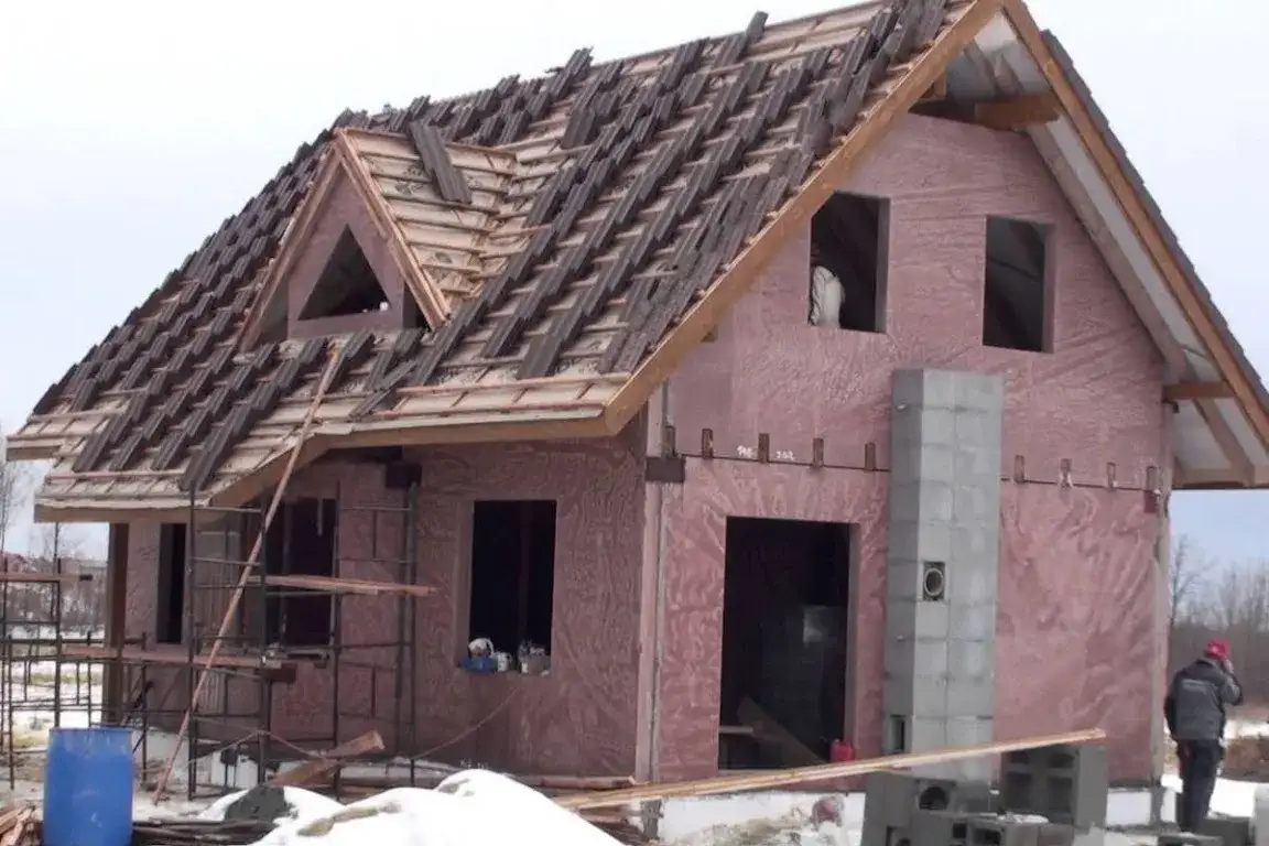 Ile kosztuje budowa domu z keramzytu? Pełna analiza kosztów