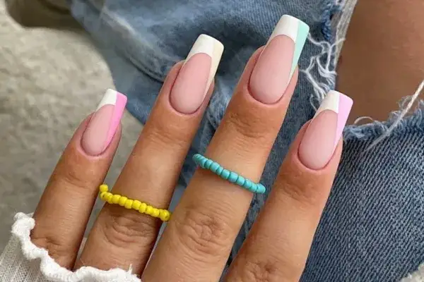 Jak długo trzyma się hybryda? Sprawdź, co wpływa na trwałość manicure hybrydowego