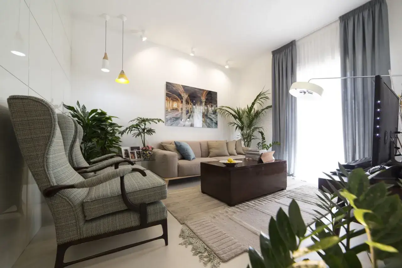 Jak zagospodarować róg w salonie - kreatywne pomysły na aranżację