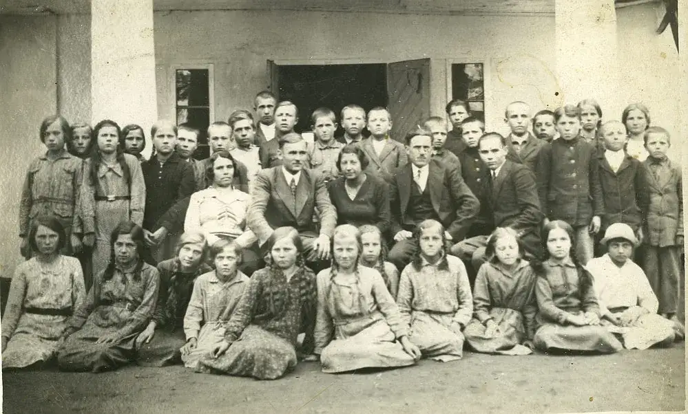 Co to jest tajne nauczanie i jak wpływało na polską tożsamość