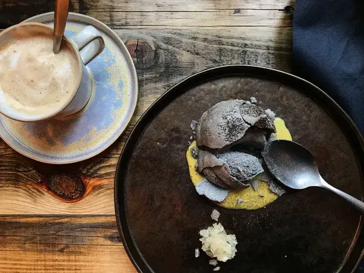 Co zjeść w Gdańsku? Odkryj najlepsze lokalne specjały i restauracje