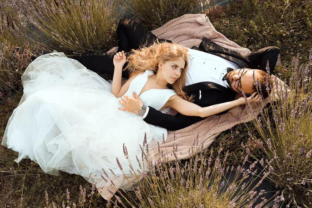 Pierwszy mail do fotografa ślubnego: Wzory i rady na szybką ofertę