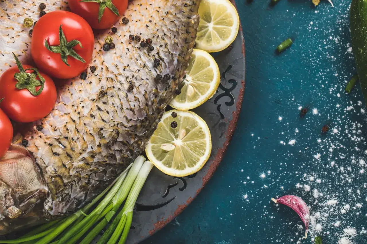 Co pasuje do ryby na obiad? Klasyka i egzotyka na Twoim stole