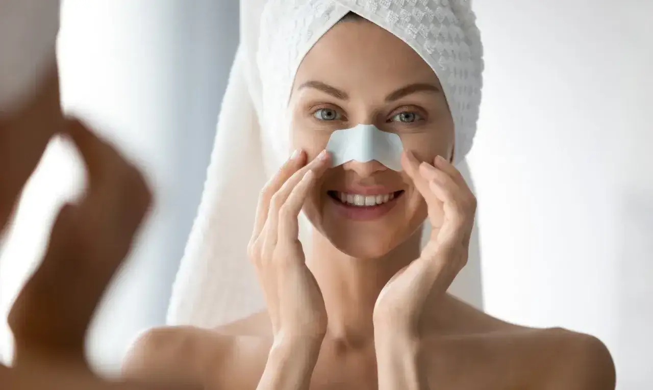 Bezpieczne usuwanie pryszczy: Kiedy i jak wyciskać bez ryzyka?