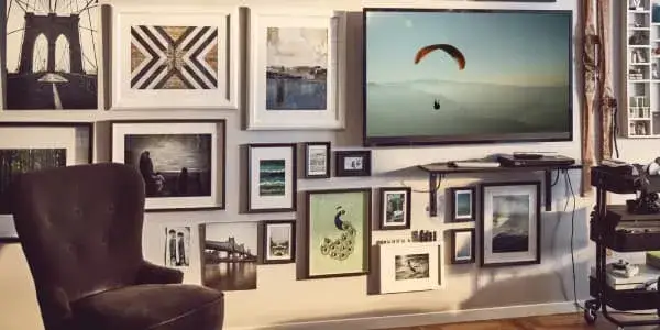 Jak wieszać obrazy na ścianach: skuteczne metody i porady, które działają