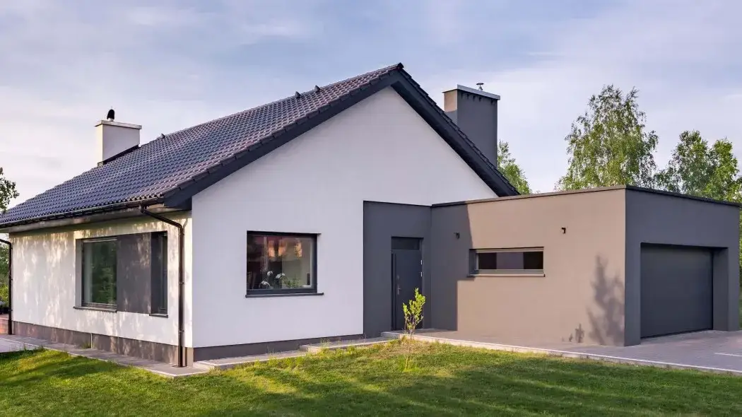 Ceglany dach jaka elewacja – idealne kolory i materiały do wyboru