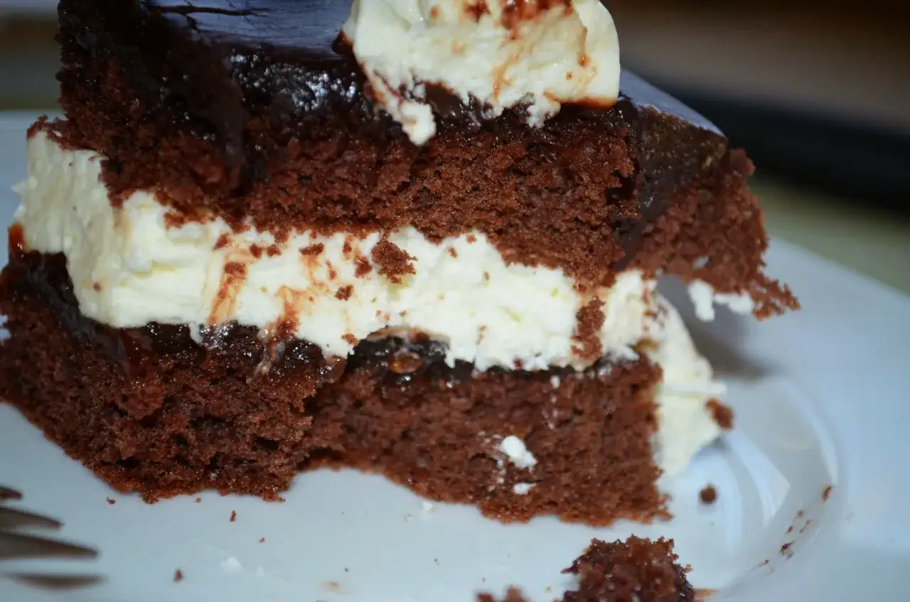 Ciasto czekoladowe z kremem śmietankowym? Wuzetka i 3 inne hity!