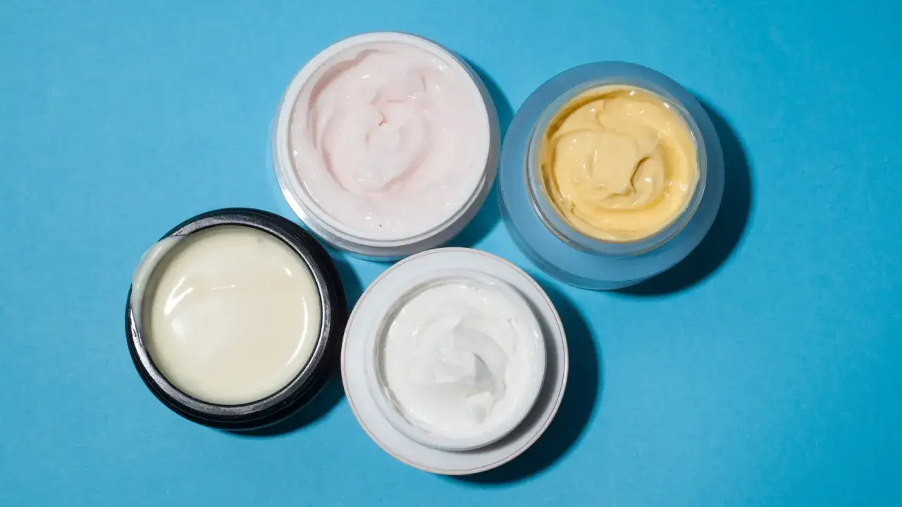 Creme für sehr trockene Gesichtshaut: So finden Sie Ihre Wohlfühlpflege