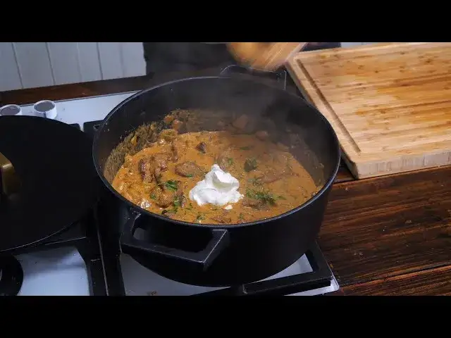 Jaka wołowina na strogonowa? Odkryj najlepsze kawałki mięsa