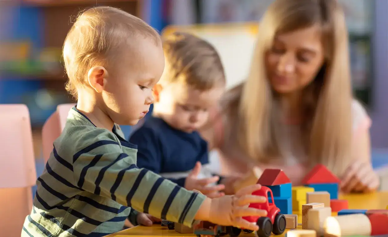 Kiedy dziecko nie nadaje się do żłobka? Objawy, które musisz znać