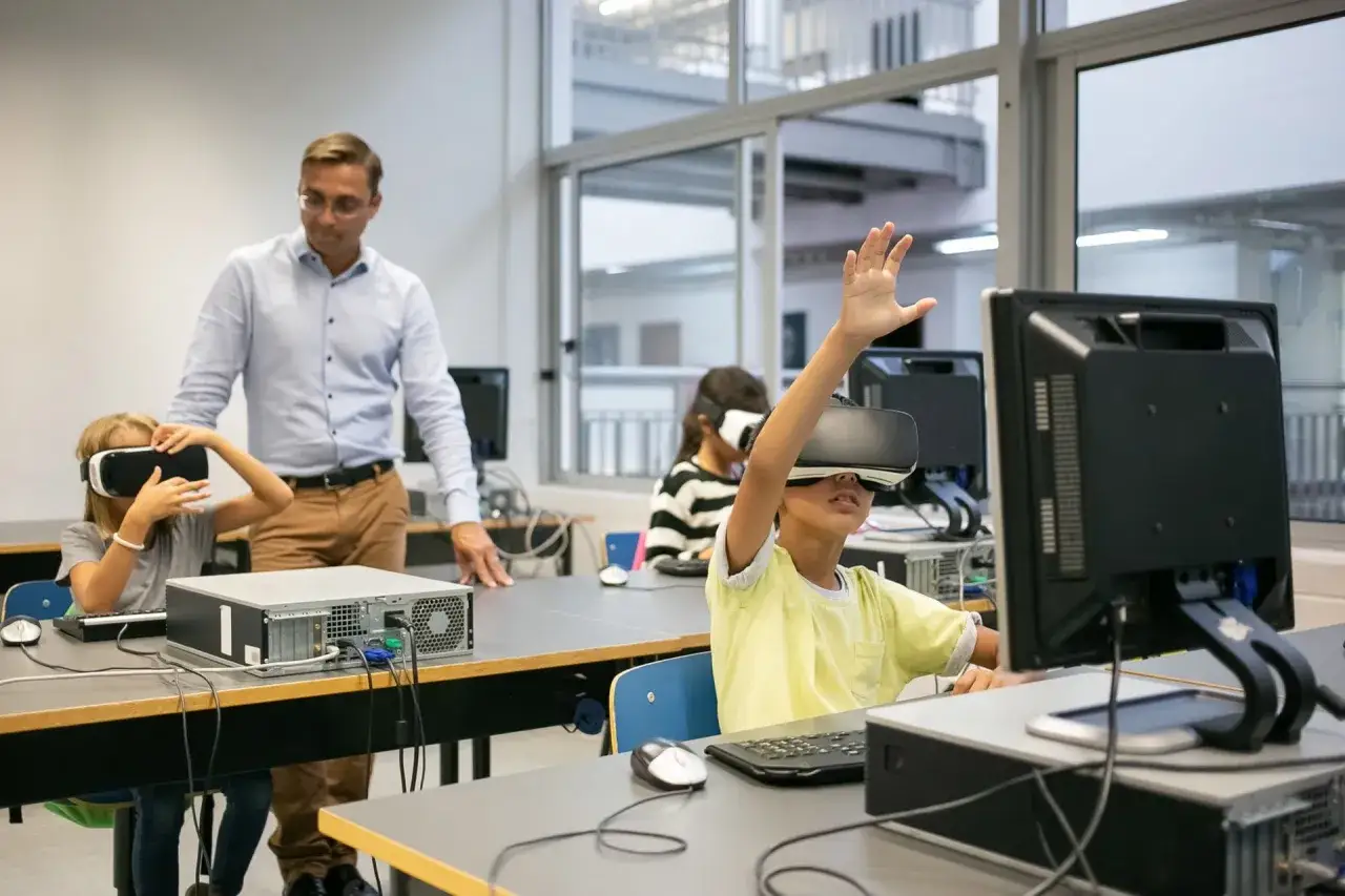 VR Bildung: Vorteile und Herausforderungen für moderne Lernmethoden