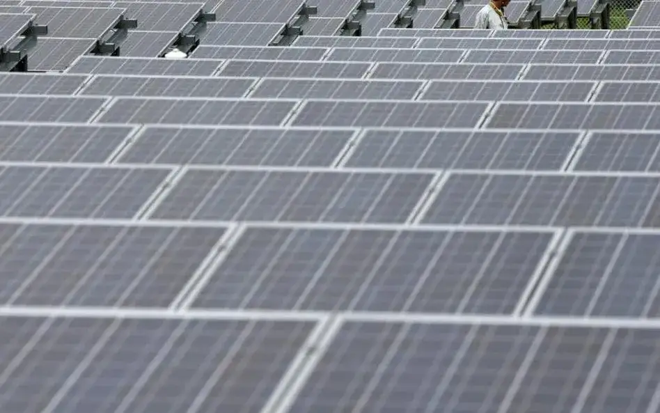 Elektrownia słoneczna w Gubinie: największa w Polsce i jej wpływ na lokalną społeczność