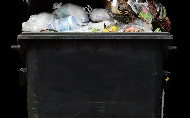Gdzie wyrzucić wiadro plastikowe, aby uniknąć problemów z recyklingiem
