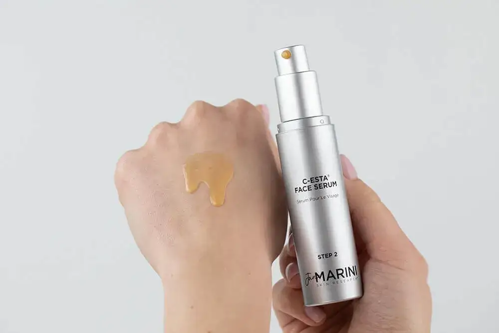 Jaki krem na serum z wit C? 5 najlepszych propozycji dla Twojej skóry