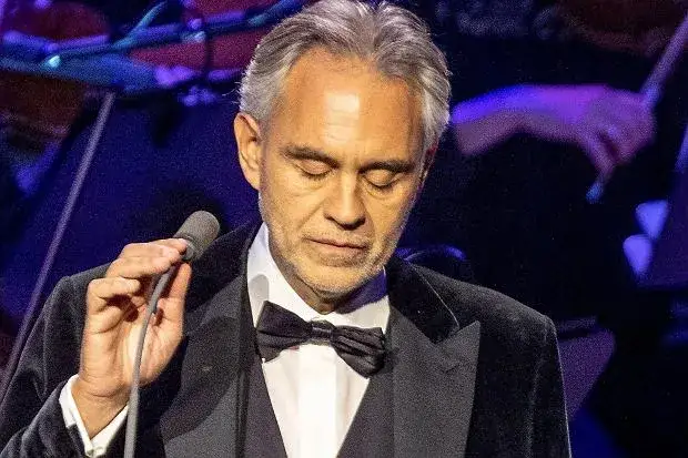 Dlaczego Andrea Bocelli jest niewidomy? Szokująca historia jego wypadku
