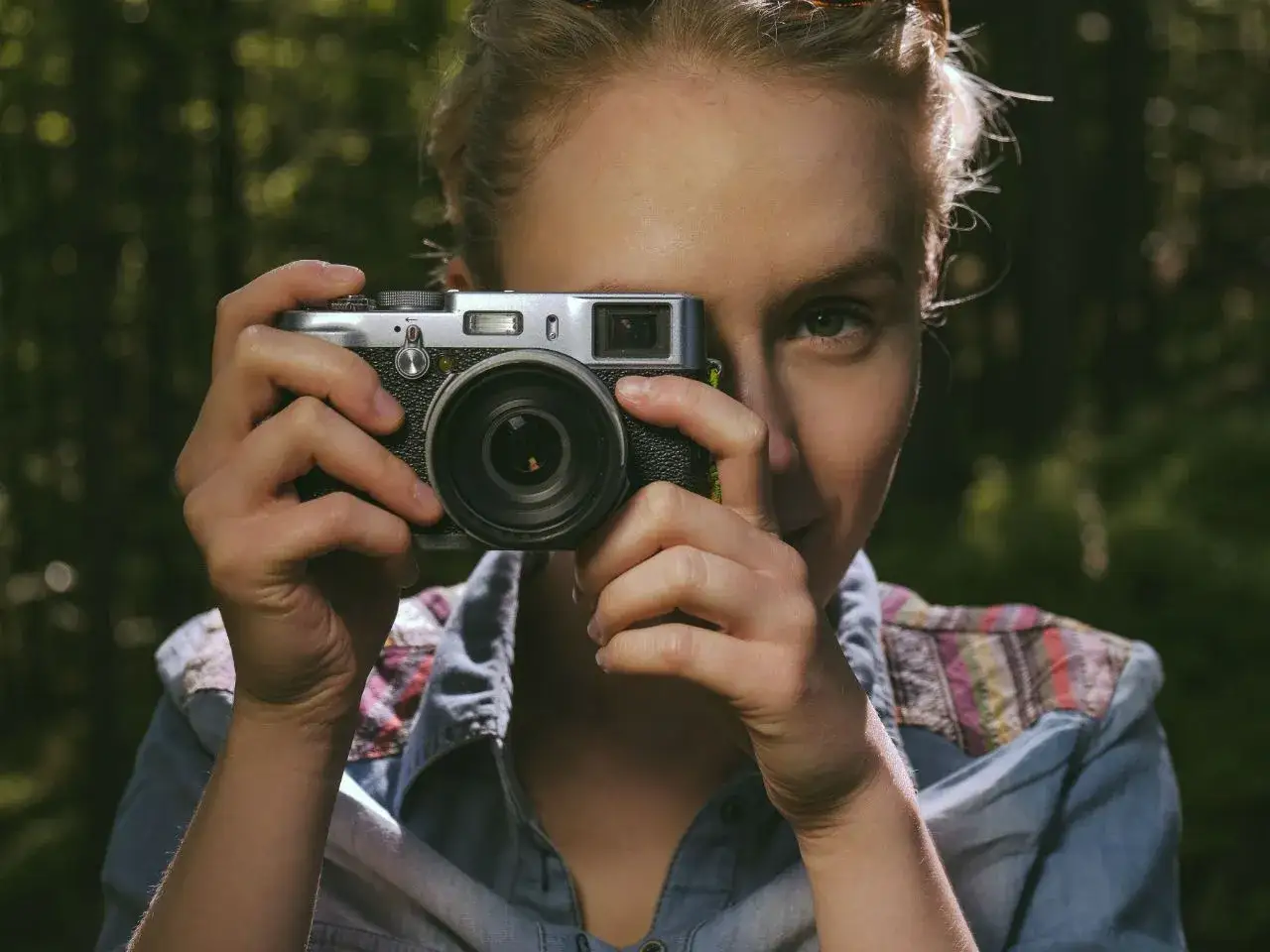 Jaki aparat dla amatora: najlepsze modele, które ułatwią naukę fotografii