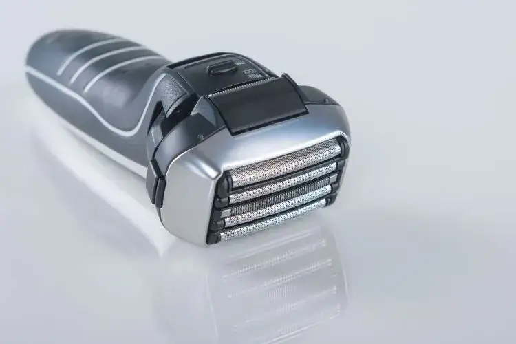 Golarka do głowy: Ranking, typy i golenie na zero bez podrażnień