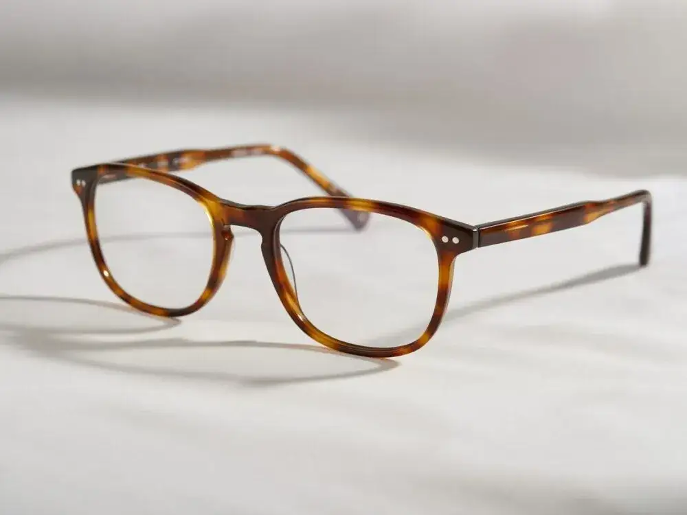 Dla kogo szylkretowe oprawki? Odkryj swój idealny wzór!