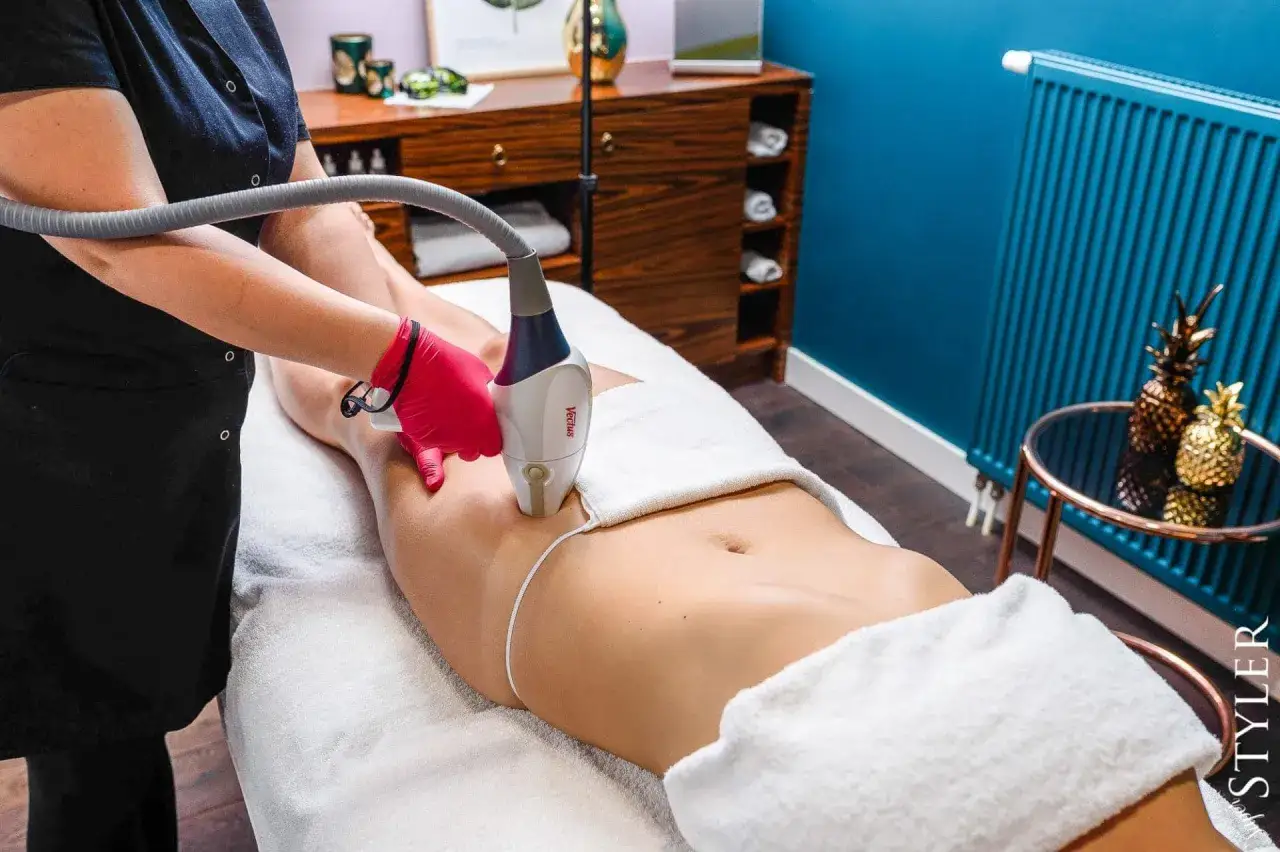 Depilacja laserowa: Czy to naprawdę boli? Sprawdź, jak zminimalizować