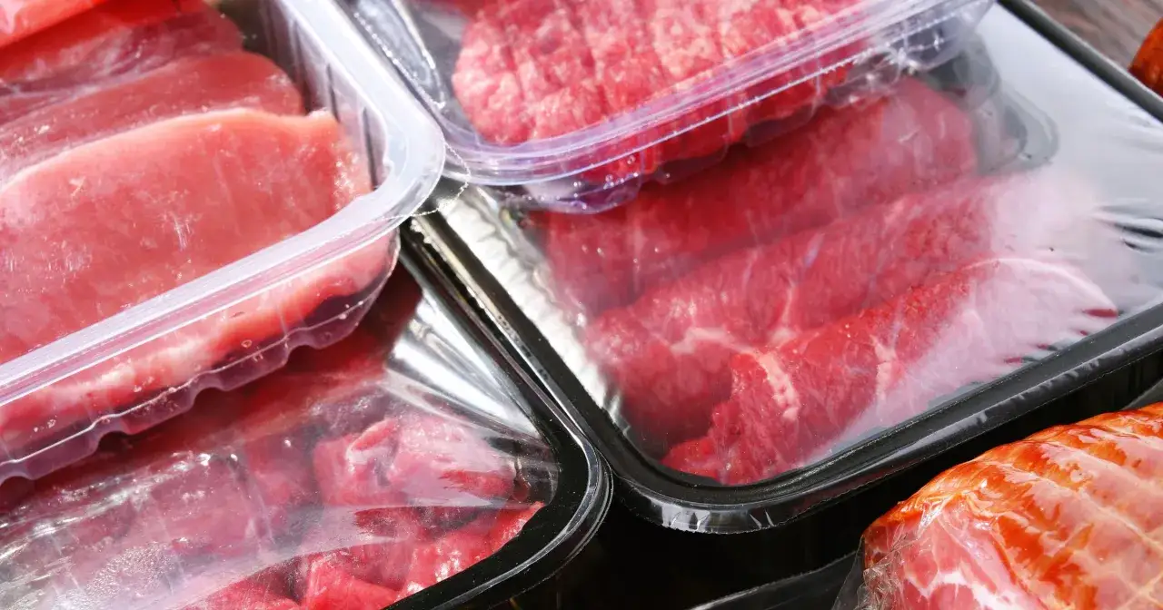Gdzie wyrzucić surowe mięso, aby uniknąć zagrożeń zdrowotnych?