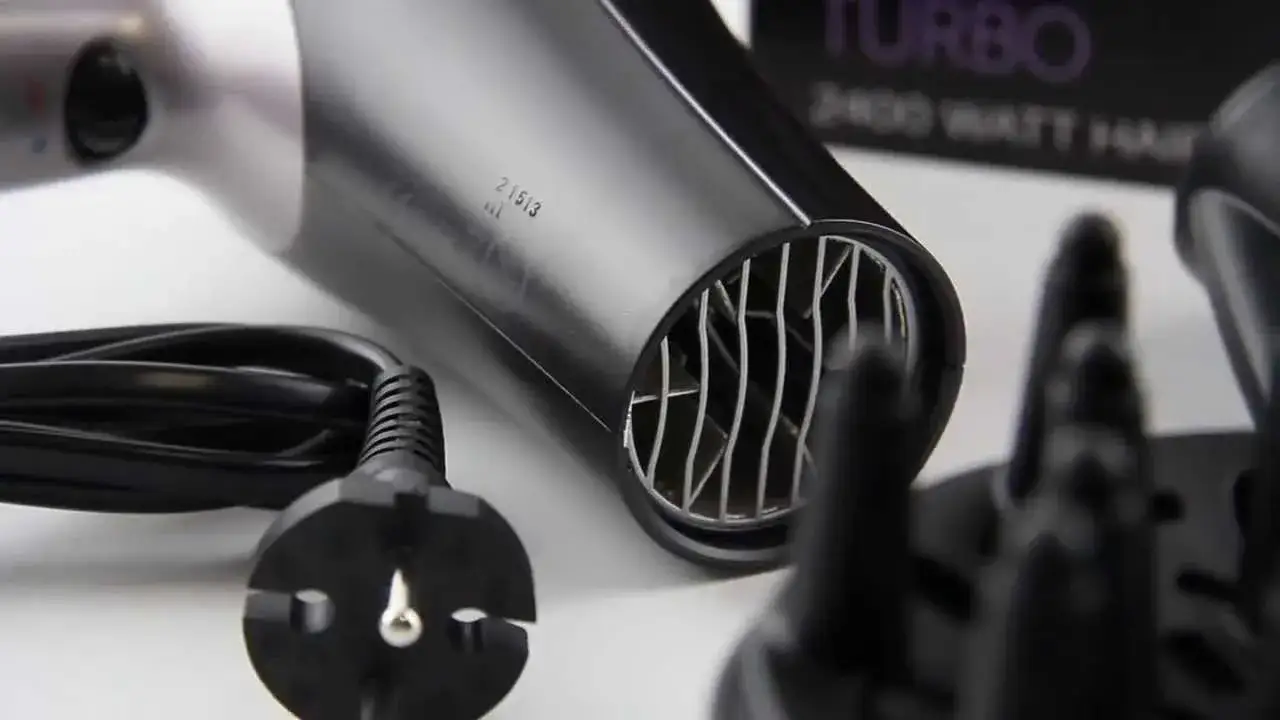 Jak rozebrać suszarkę do włosów Remington i uniknąć uszkodzeń