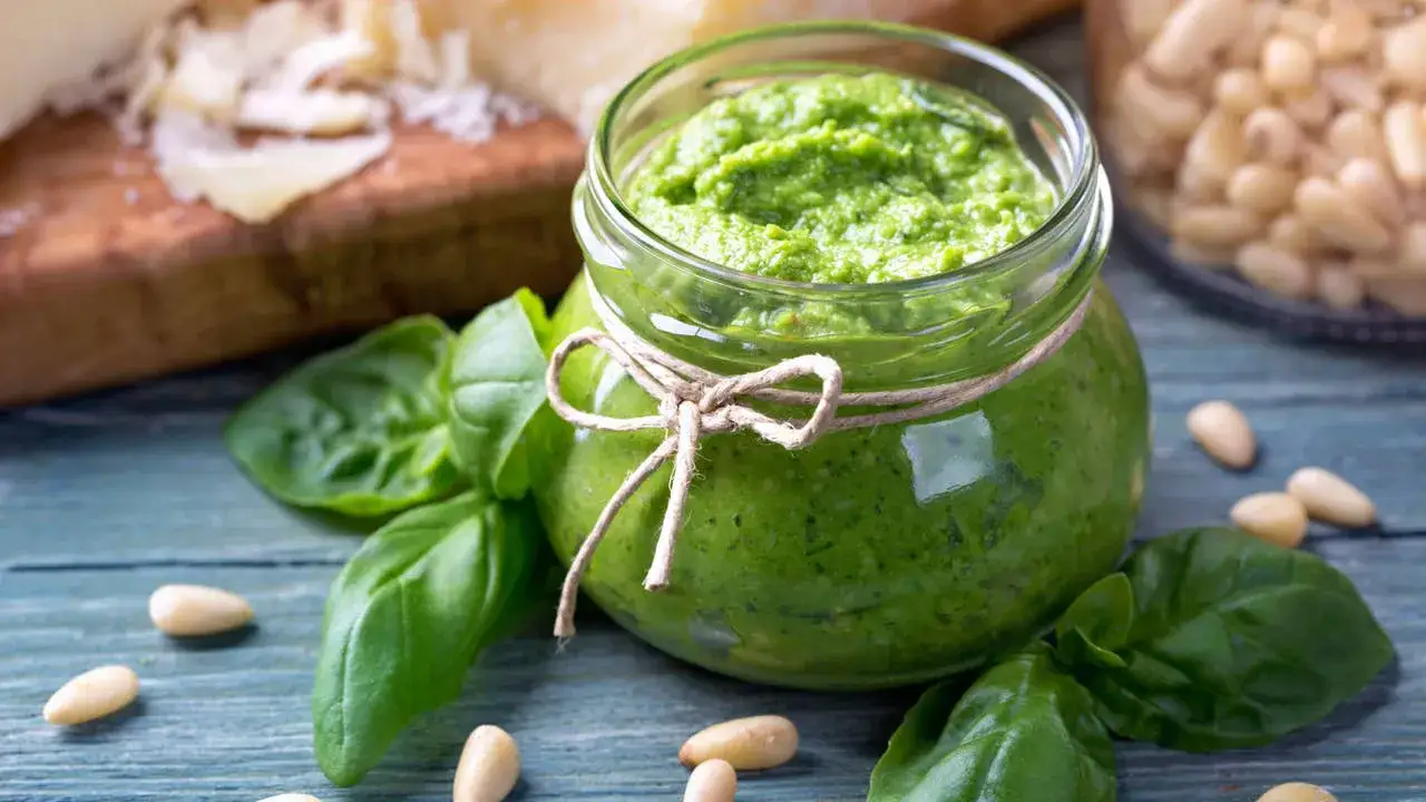 El Secreto del Pesto Perfecto: Receta y Trucos para un Sabor Único