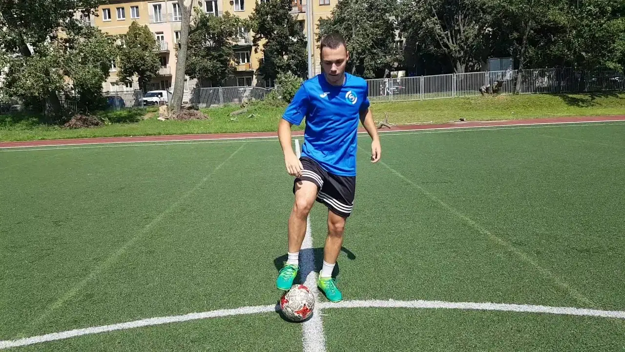 Jak trenować piłkę nożną samemu i osiągnąć lepsze wyniki w grze