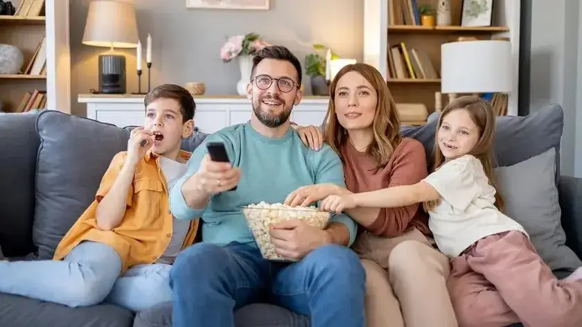 Co obejrzeć z dzieckiem: najlepsze filmy dla rodzinnych wieczorów